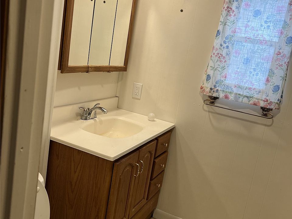 525 Riverleigh Ave Riverhead, NY, 11901 Apartments for Rent Zillow