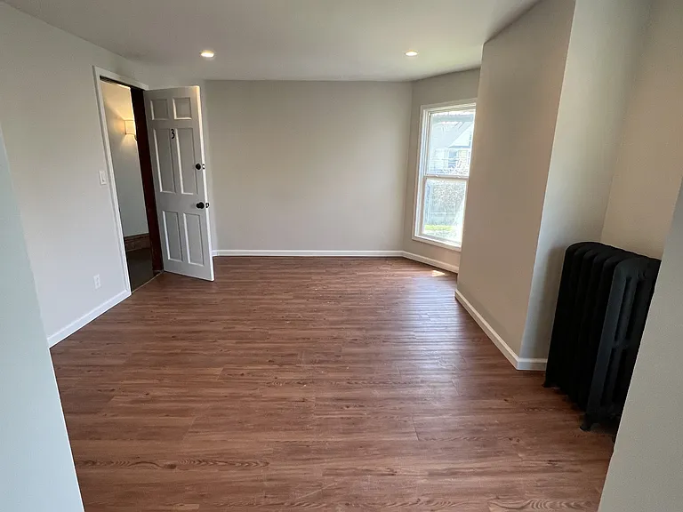 11 Dellinger Ave #3 — Photo 1