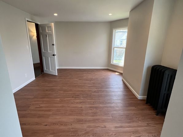 11 Dellinger Ave APT 3