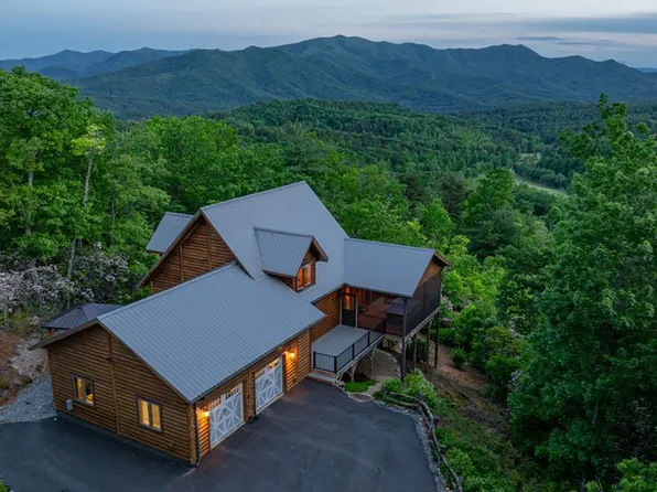 310 Nolands Dr, Bryson City, NC 28713