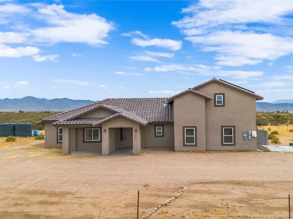 3636 N La Osa Road, Golden Valley, AZ 86413