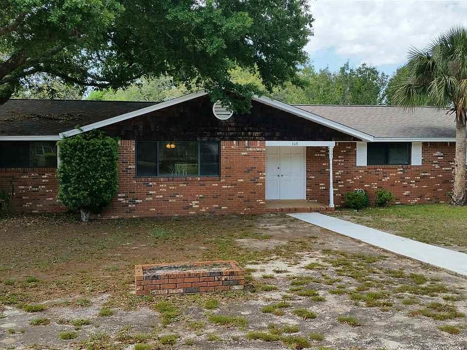1st image of 608 Poinciana Dr