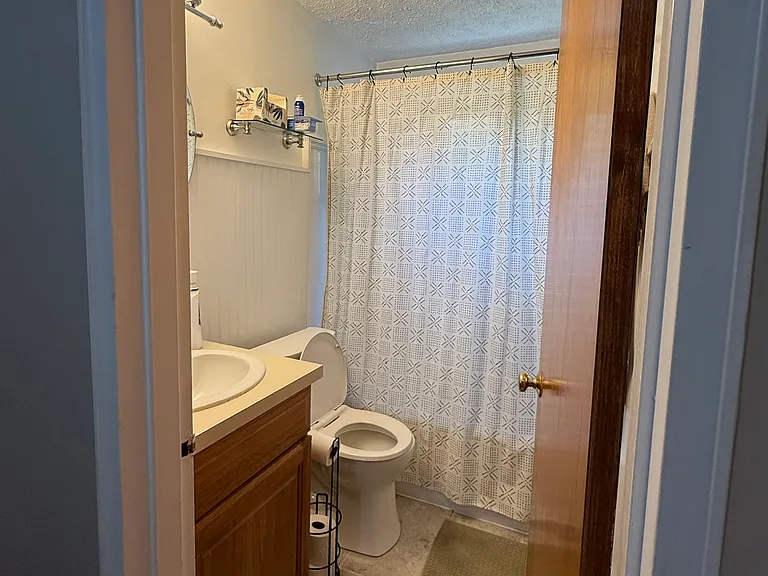 1802 Kings Ct #B — Photo 7