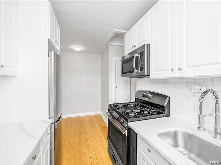 64 Kensington Rd #3B — Photo 4