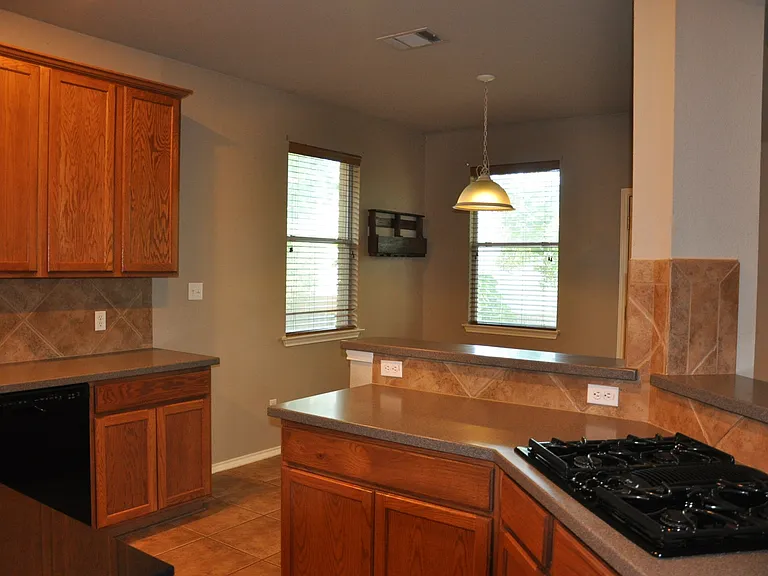 507 Las Colinas Dr — Photo 5