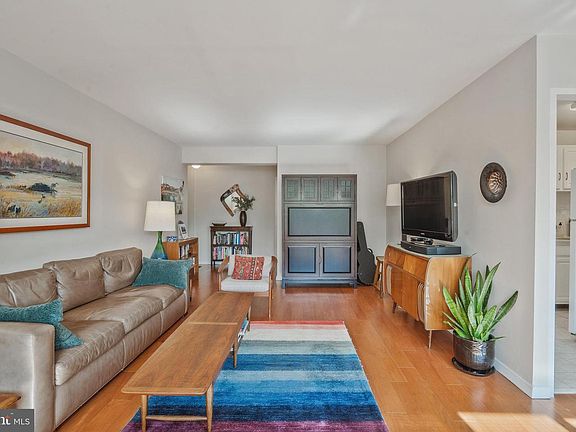 5th image of 5410 Connecticut Ave NW APT 412