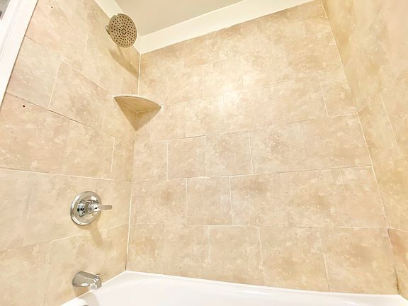 5th image of 1812 Pacific Ave #18