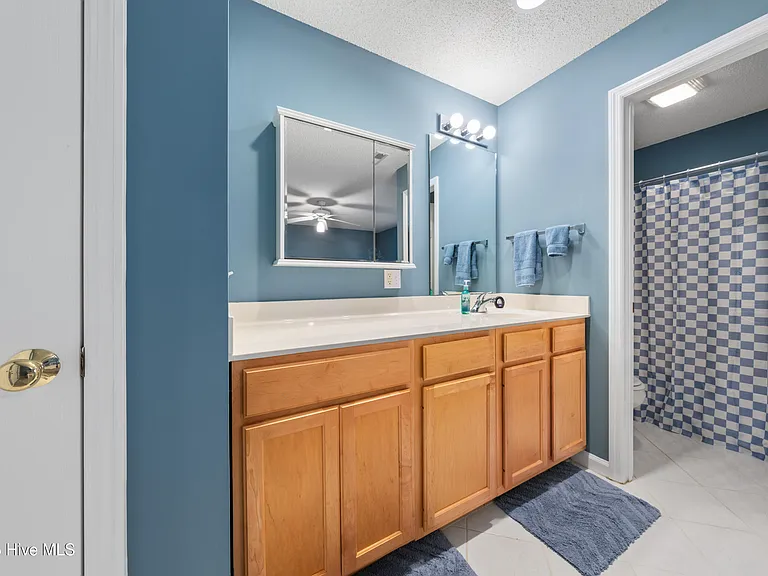 3350 Club Villas Dr #1302 — Photo 8