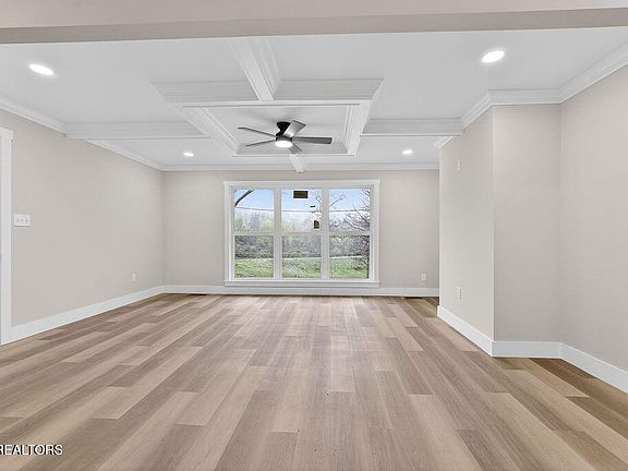 3rd image of 5751 Leepers Ferry Rd