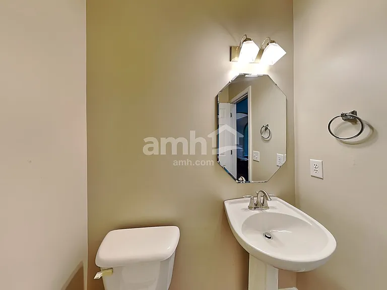 8207 Abbottsgate Ln — Photo 11