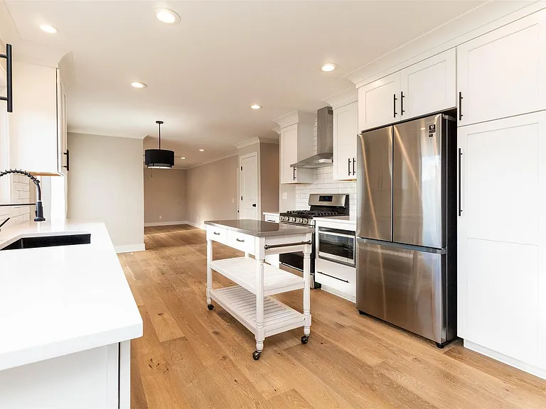 5485 Hammersmith Dr — Photo 10