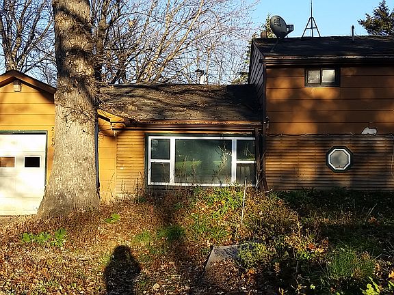 2nd image of 2306 Wren Ln