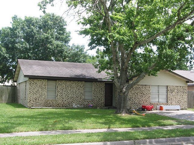 1st image of 705 Monterrey Dr