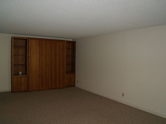 2nd image of 846 S Sierra Ave
