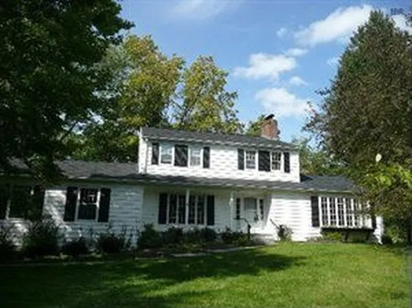 102 Highgate Pl, Ithaca, NY 14850