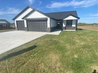 78 Casper St, Garden City, MO 64747
