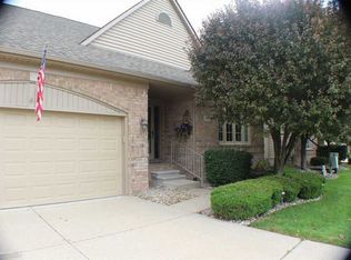 23261 Mission Valley N, Macomb, MI 48042