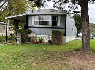 69 Sandybrook Dr, Hamlin, NY 14464