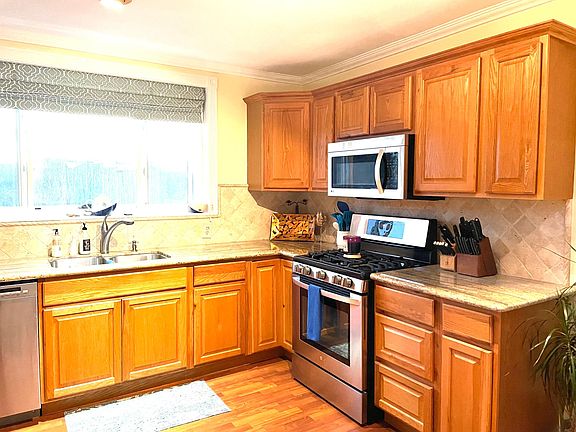 3rd image of 1743 43rd Ave