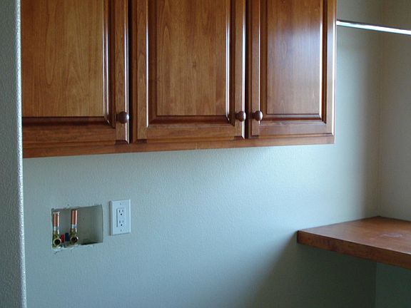4th image of 7482 Royal View Ln