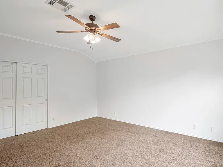 1622 Abbey Ln — Photo 42