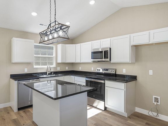 2nd image of 2783 Maple Street