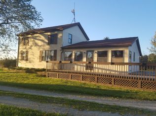 3122 E 8th Rd, Utica, IL 61373