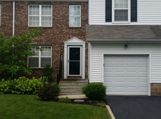 7400 Cayman Ln, Worthington, OH 43085