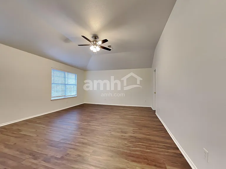 9749 Parkmere Dr — Photo 9