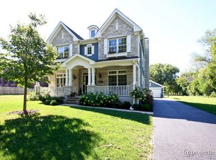 147 Maple Ave, Wilmette, IL 60091