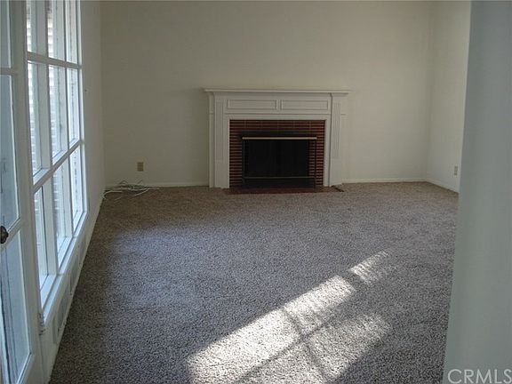 5th image of 1419 N Westwood Ave