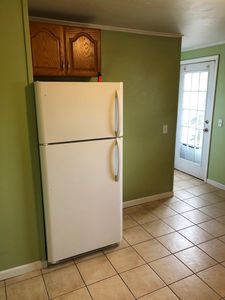 84 Roosevelt Ave, Chicopee, MA, 01013