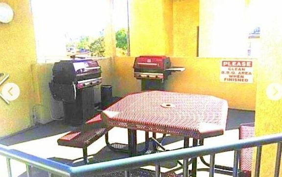 4th image of 1735 Peyton Ave #1520