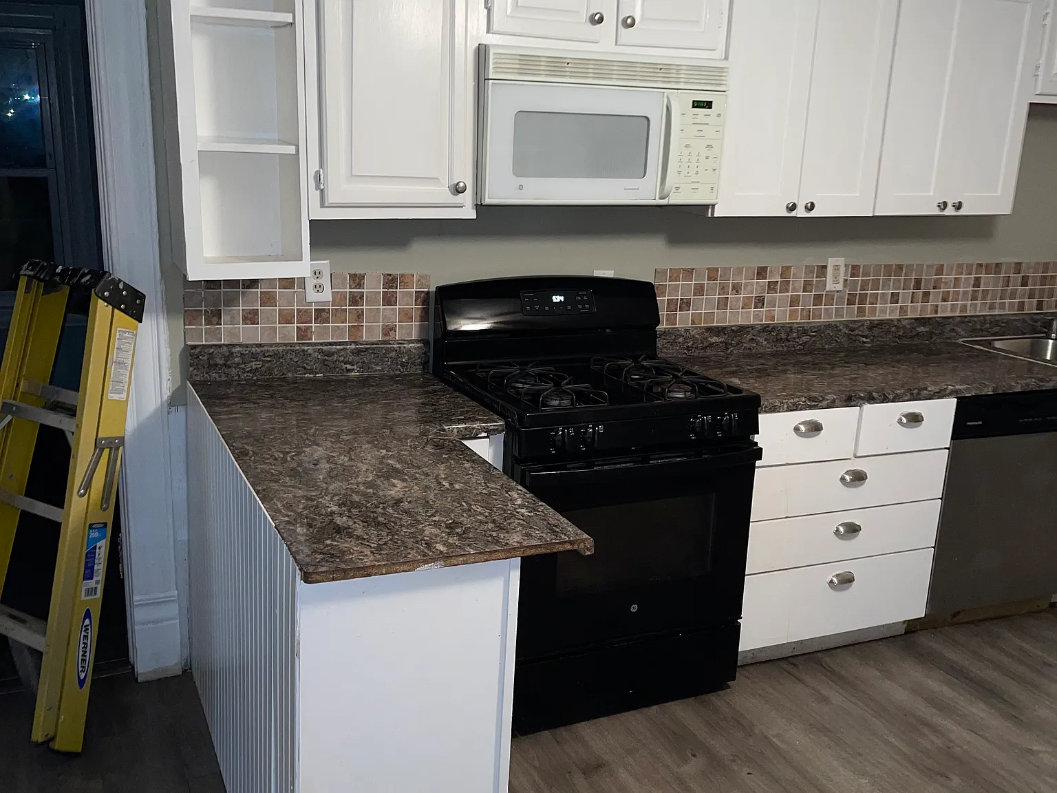 3 bed, 1244 sqft, $1,700 — Photo 2