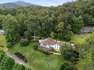 1396 Deerfield Rd, Young Harris, GA 30582