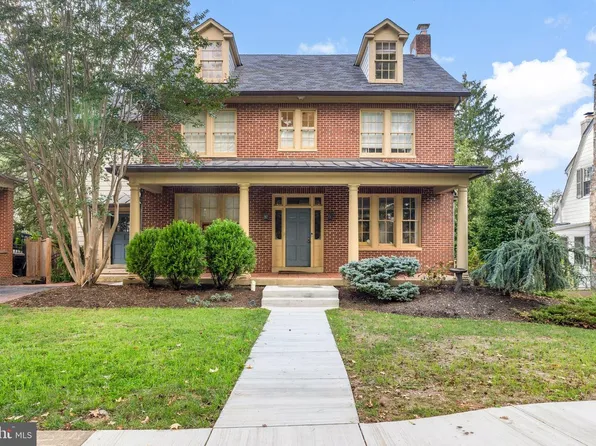 313 W College Ter, Frederick, MD 21701