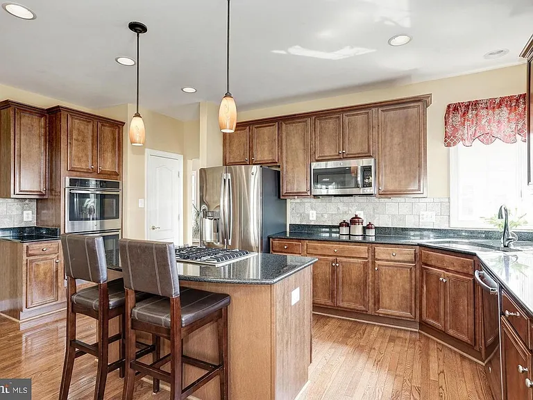 19508 Mill Dam Pl — Photo 10