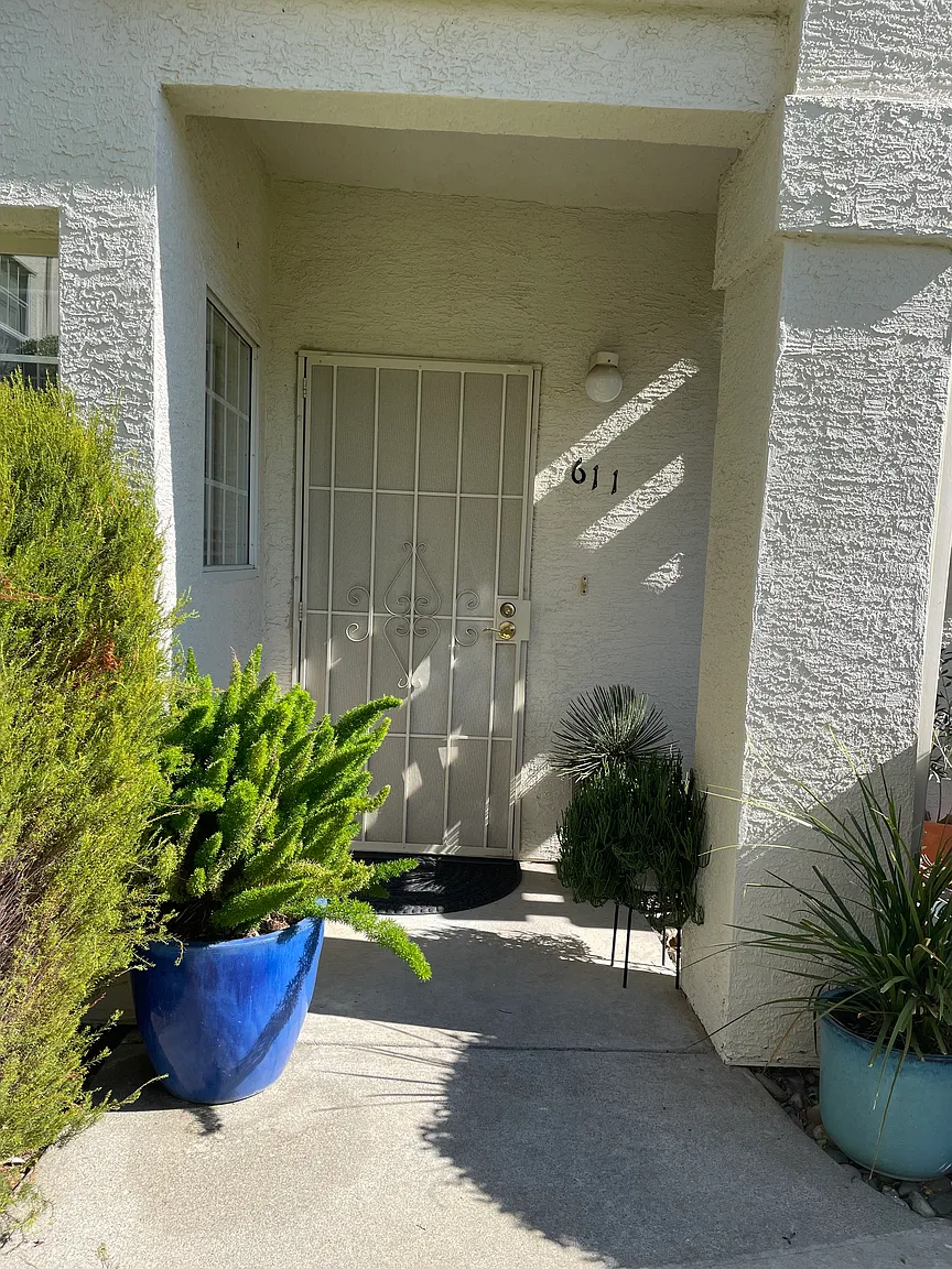 611 Horizon Cv photo 1