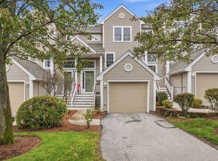 27 Chatham Dr, Bedford, NH 03110
