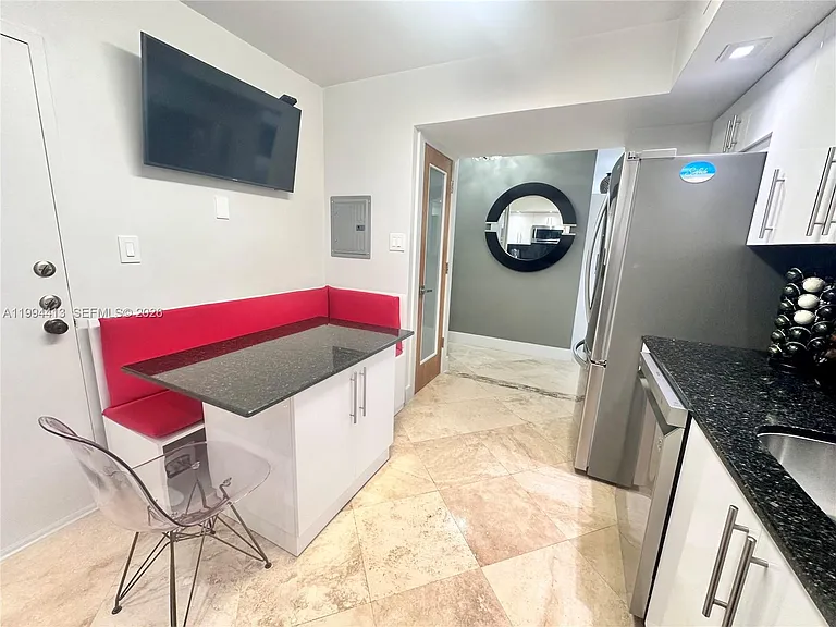 9225 Collins Ave #1111 — Photo 15