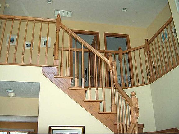 5th image of 308 Shady Tree Ct