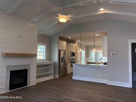4th image of 2289 Crescent Bay Drive