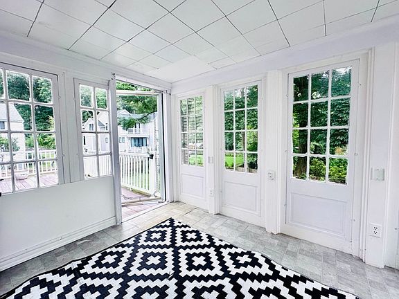 3rd image of 49 Hackensack Rd