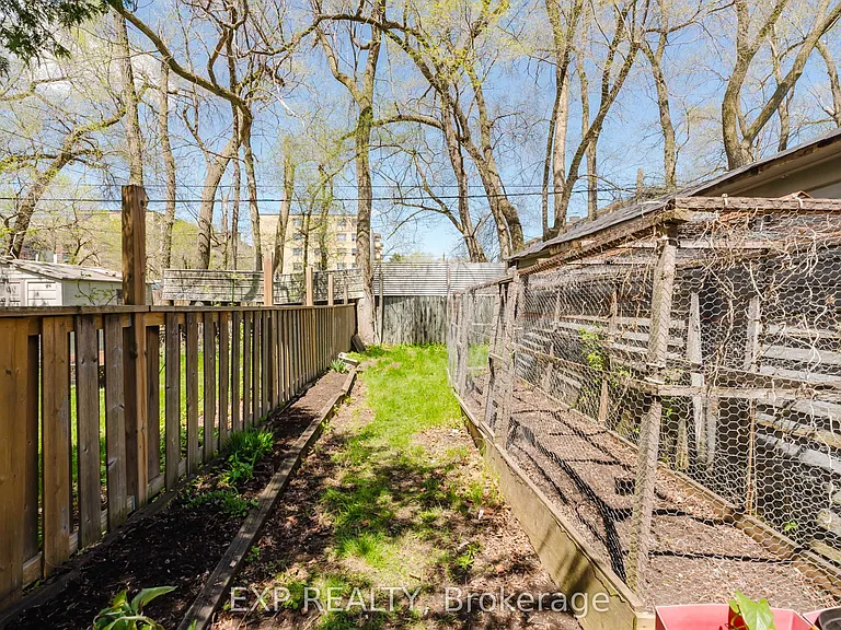 78 Woodfern Dr — Photo 49