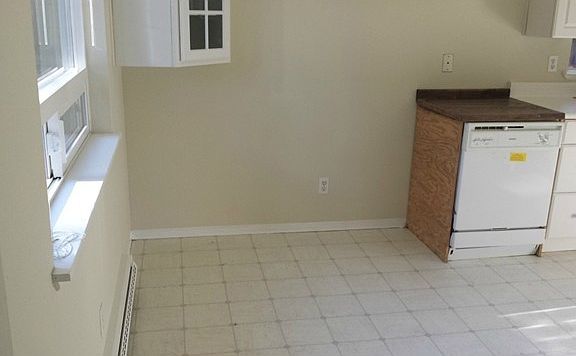 4th image of 628 Grant Ave