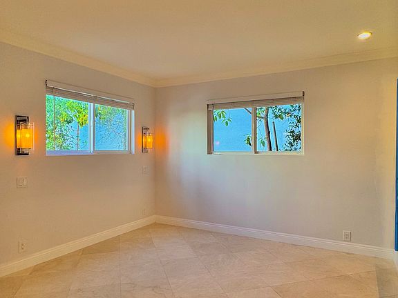 5th image of 11815 Darlington Ave #1