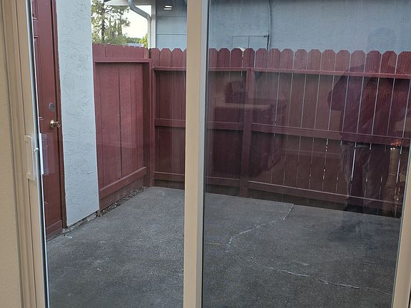 5th image of 250 Bel Air Dr #A