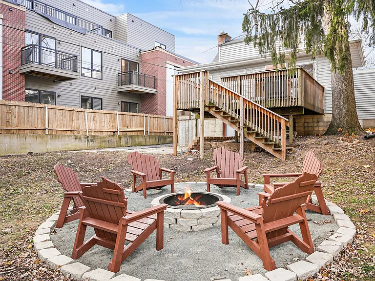 321 Glenway St — Photo 8