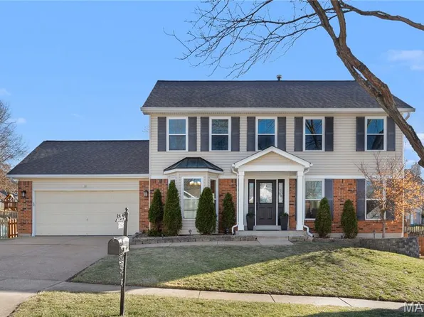 1525 Atlantic Crossing Dr, Fenton, MO 63026