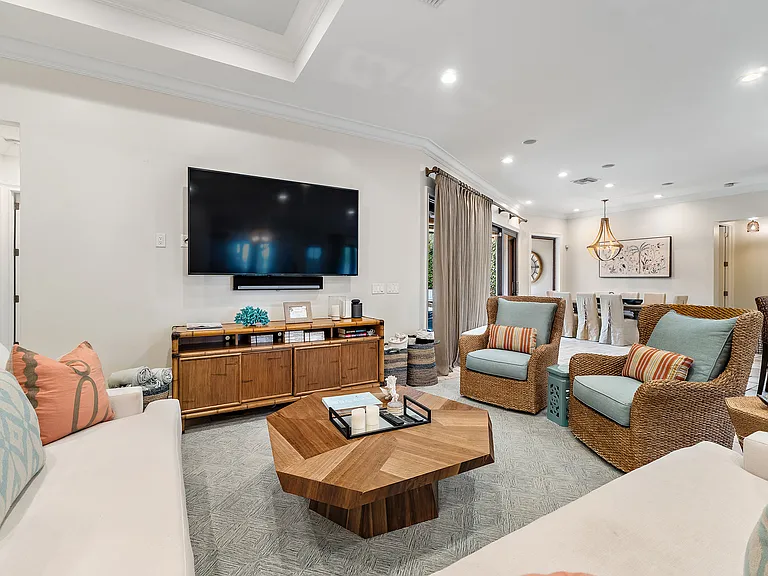 58 Colony Rd — Photo 10